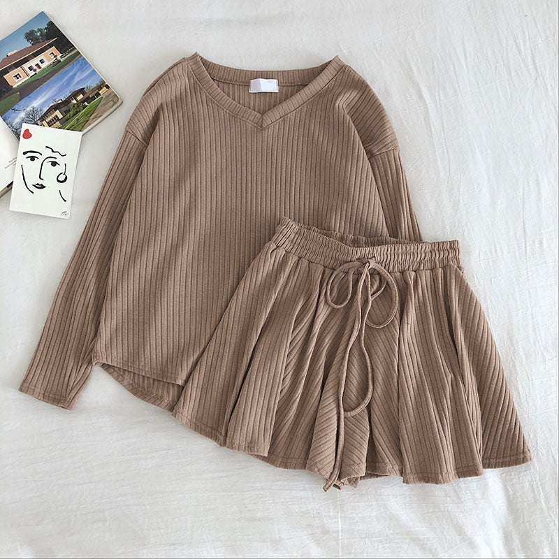 Women Casual 2 Pcs Set V-Neck Long Sleeve Loose Knit Top + High Waist Hip Elastic Wide Leg Shorts