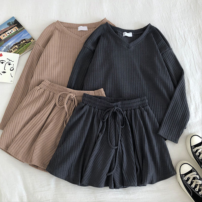 Women Casual 2 Pcs Set V-Neck Long Sleeve Loose Knit Top + High Waist Hip Elastic Wide Leg Shorts