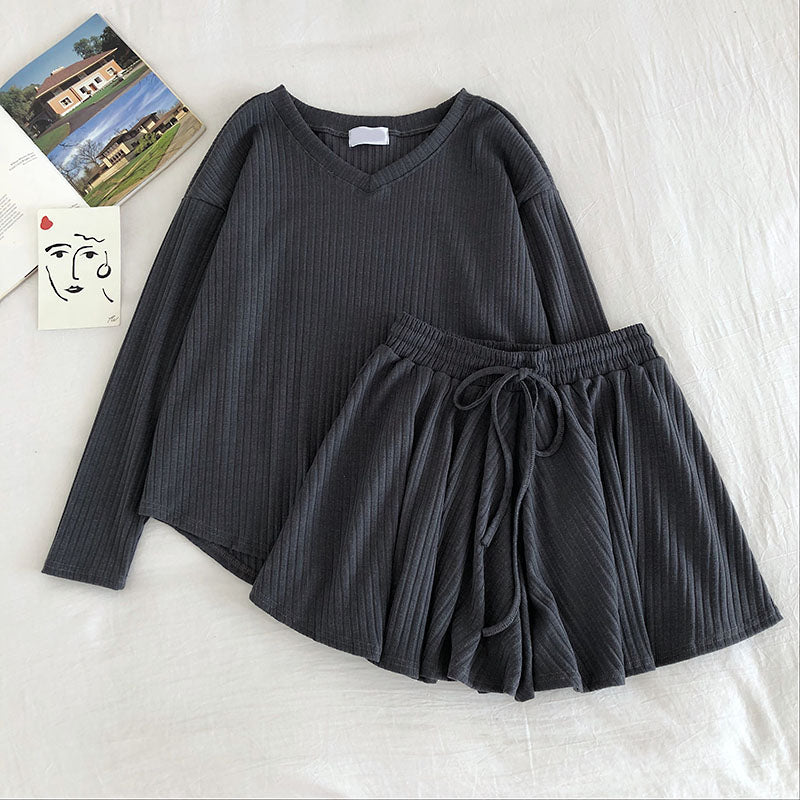 Women Casual 2 Pcs Set V-Neck Long Sleeve Loose Knit Top + High Waist Hip Elastic Wide Leg Shorts