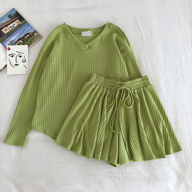 Women Casual 2 Pcs Set V-Neck Long Sleeve Loose Knit Top + High Waist Hip Elastic Wide Leg Shorts