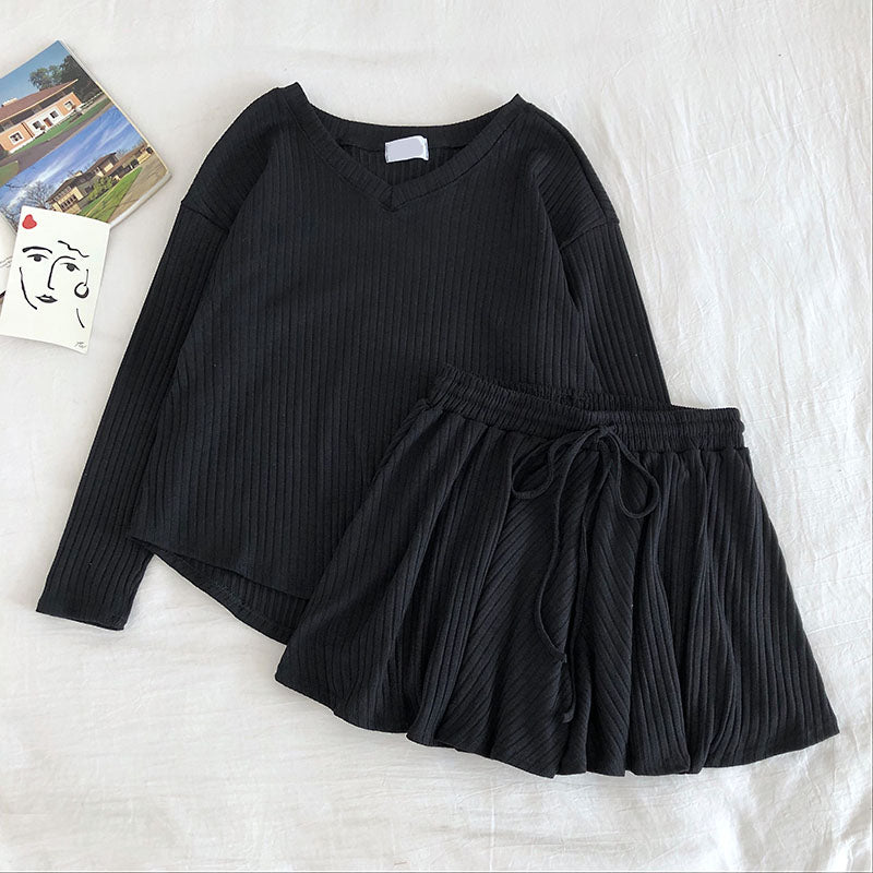 Women Casual 2 Pcs Set V-Neck Long Sleeve Loose Knit Top + High Waist Hip Elastic Wide Leg Shorts